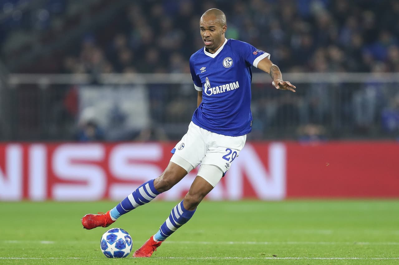 Naldo 
<b>| Posición</b>: defensa |
<b>Nacionalidad</b>: brasileño |
<b> Equipos en Bundesliga</b>: Werder Bremen, Wolfsburgo, Schalke 04.