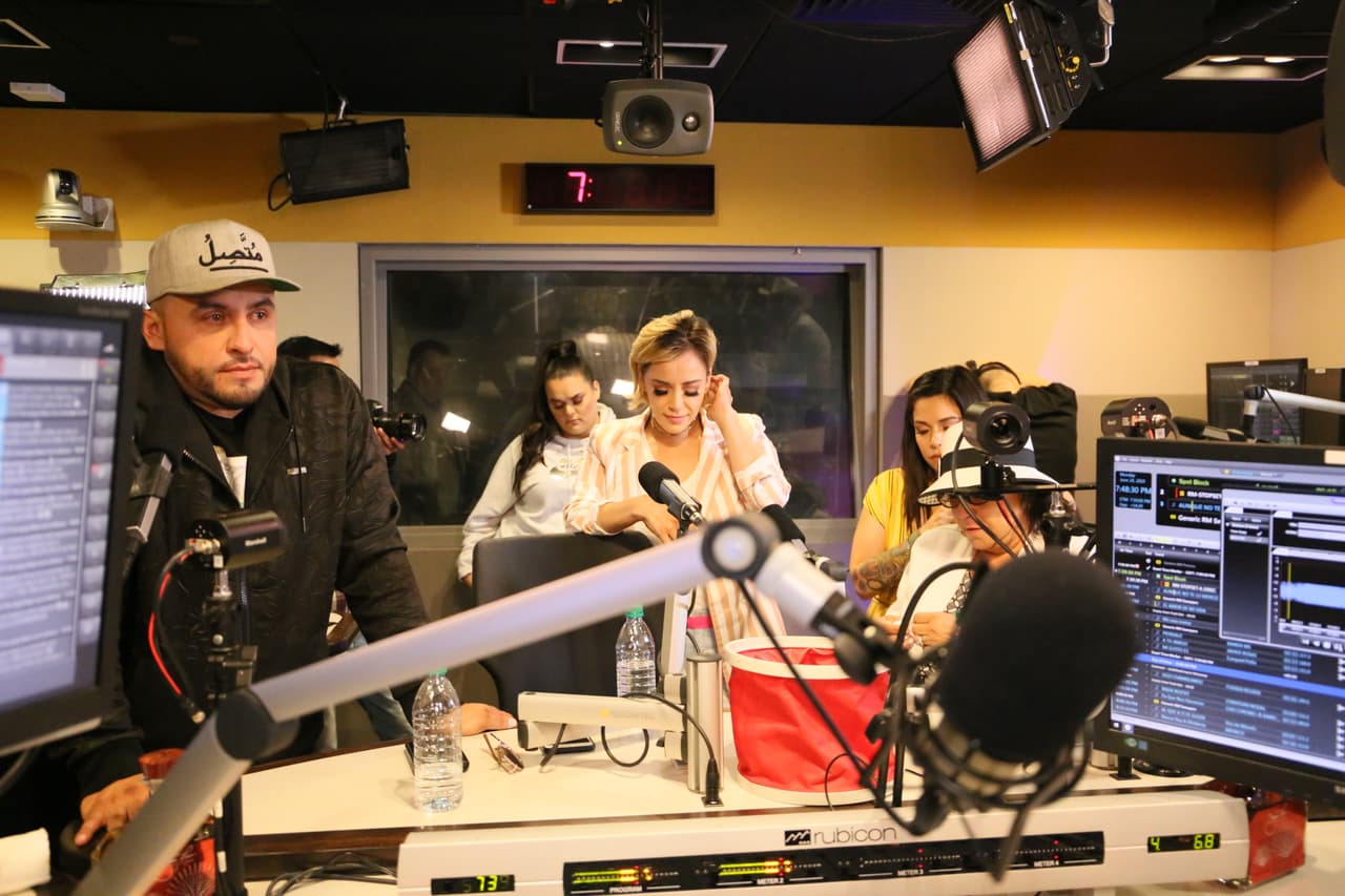 Uno de los momentos más emotivos fue cuando la Familia de Jenni vio por primera vez el video de la canción.