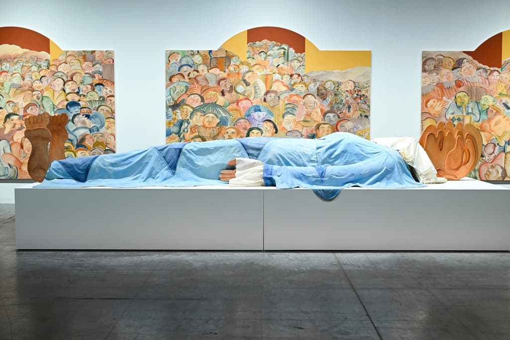 Una pieza de la francesa Anastasia Bay se exhibe en la feria de Art Basel.