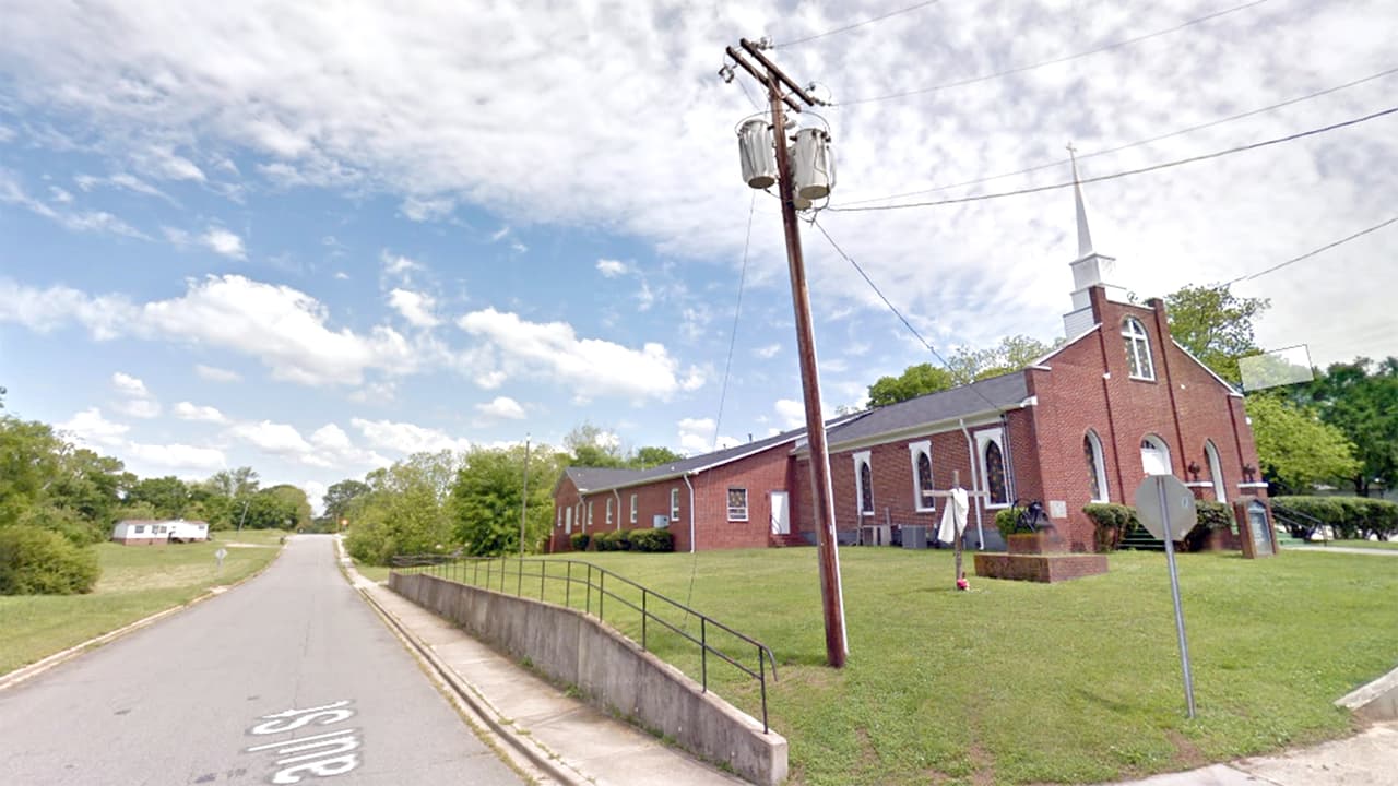 <b>Puesto 16. Lancaster, Carolina del Sur. </b>Tiene 9,150 habitantes que enfrentan una tasa de desempleo de 15%. Al menos la mitad de todos los hogares ganan menos de 31,000 al año dólares al año (su tasa de pobreza es de 34,3%) y los lugares para hacer ejercicio físico, como parques o centros de recreación, son escasos. Solo el 60.9% de la población tiene acceso a este tipo de sitios (la media nacional es de 84%).