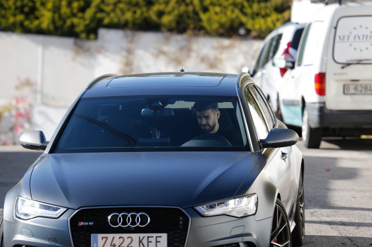 En medio de tanto conflicto, el futbolista Gerard Piqué se ha mantenido apoyando a la cantante.