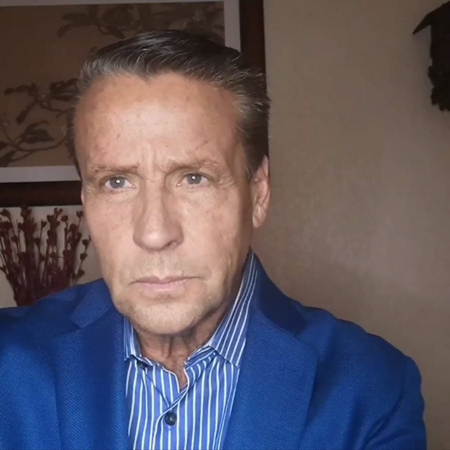 En repetidas ocasiones
<b>Alfredo Adame ha declarado públicamente su enemistad con Andrea Legarreta</b>, con quien trabajó durante algunos años en el programa Hoy a principios de la década del 2000.
<br>