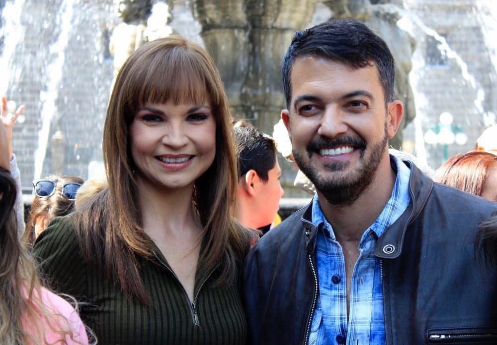 Hace algunas semanas se dio a conocer en la revista 
<b><i><a href="http://www.tvnotas.com.mx/">TVNotas</a></i></b> que 
<b><a href="http://www.univision.com/temas/ana-patricia-rojo">Ana Patricia Rojo</a></b> y 
<b>Fernando del Solar</b> mantenían una relación amorosa.