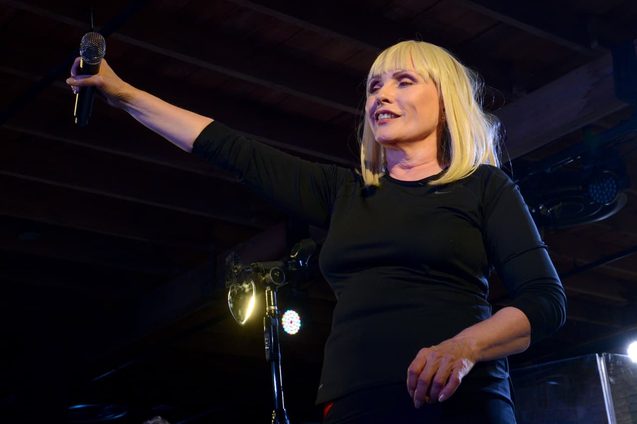 BLONDIE'S NEW ALBUM FEATURES JOAN JETT