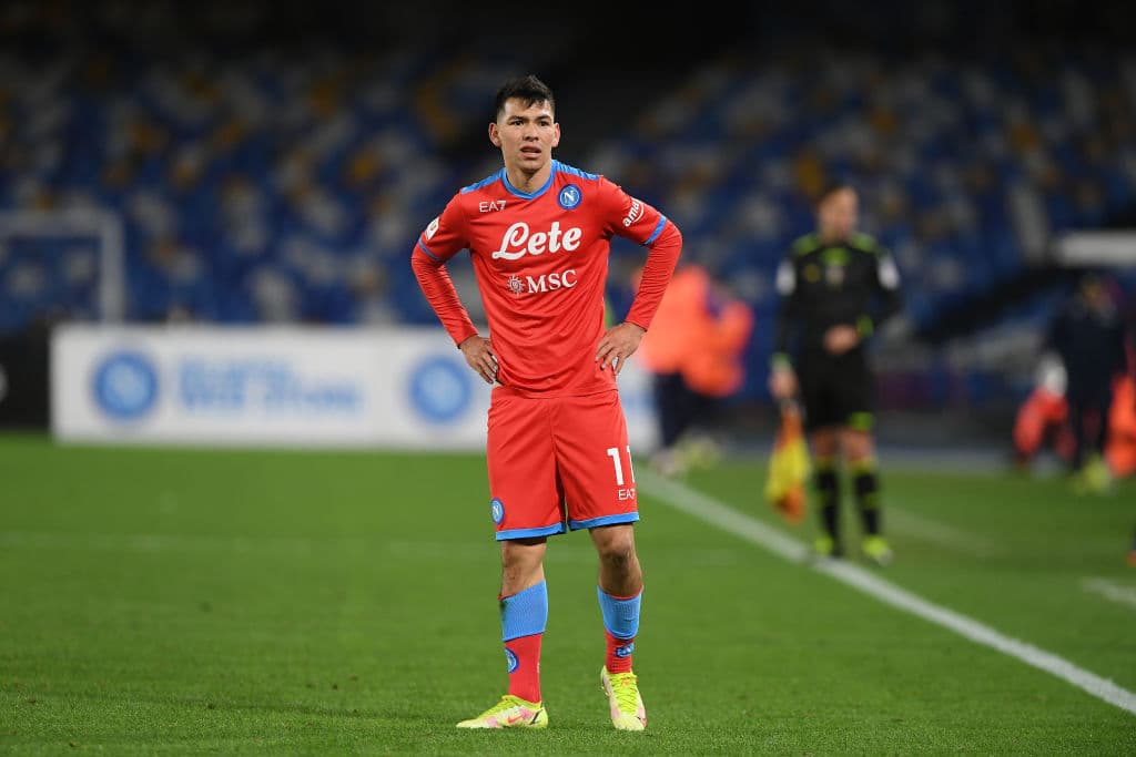 Napoli cae 5-2 ante la Fiorentina en tiempos extra y con 9 hombres, durante Octavos de Final y queda fuera de la Coppa Italia. Dries Mertens y Andrea Petagna fueron los que dieron goles a los locales, mientras que para la Fiore descontaron Vlahovic, Biraghi, Venuti, Piatek y Maleh. EL mexicano Hirving Lozano llevaba 20 minutos en cancha cuando propinó tremendo planchazo y salió expulsado.