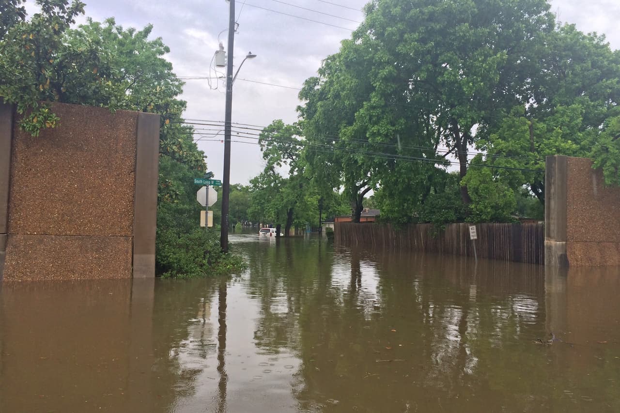 Uno de los sectores más afectados por las inundaciones es el vecindario conocido como Meyerland, ubicado al suroeste de Houston.
