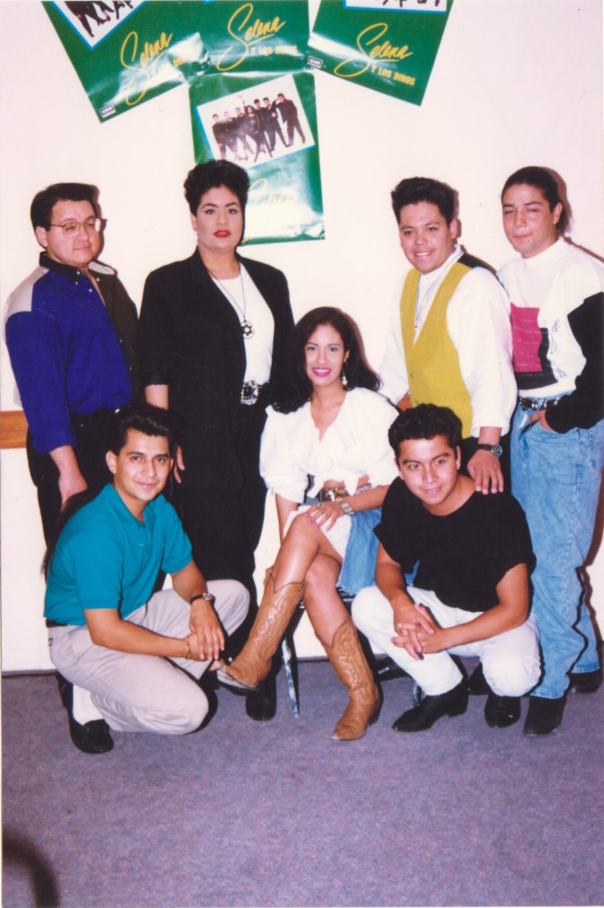 Luego de
<a href="https://www.univision.com/musica/esta-es-la-linea-de-tiempo-del-asesinato-de-selena-la-reina-del-tex-mex-a-manos-de-yolanda-saldivar-video">morir a manos de Yolanda Saldívar</a>, la ‘Reina del Tex-Mex’ dejó un inmenso legado y por ley, todos sus bienes y riquezas debían ser repartidas entre su esposo y sus papás, ya que no existía un testamento.