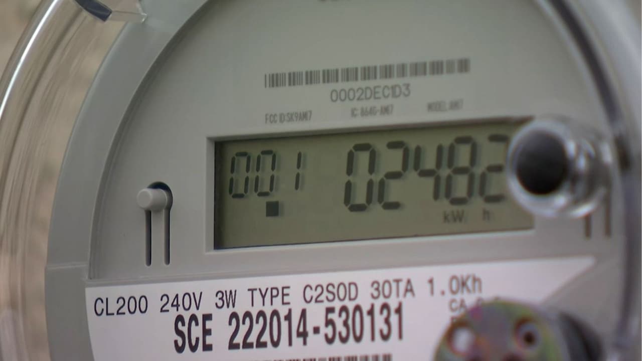 Aumentan las facturas de electricidad y gas en Estados Unidos: ¿Qué están haciendo las familias para ahorrar?