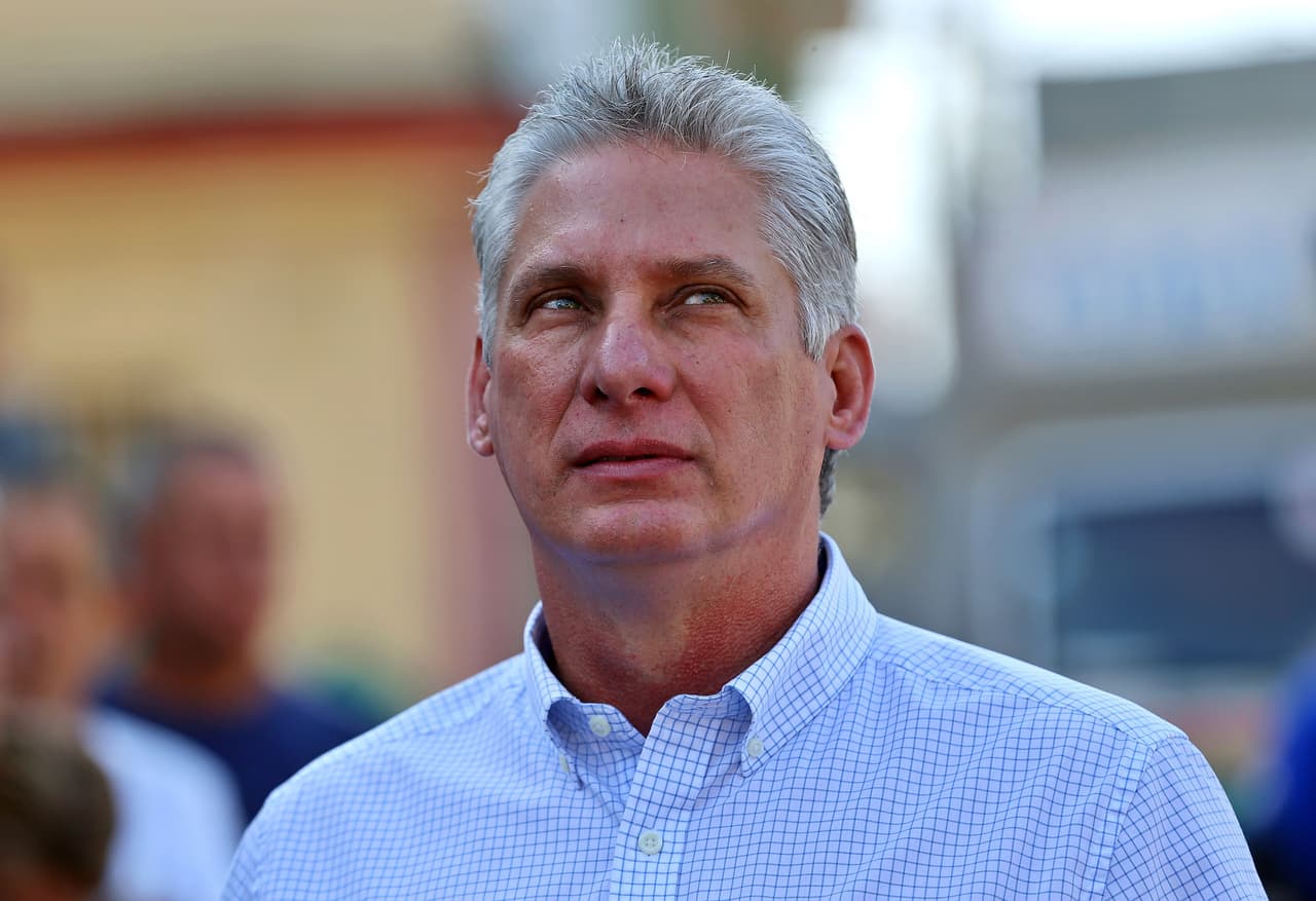 "Ni desagrada ni enamora": así es Miguel Díaz-Canel, el hombre propuesto para relevar a los Castro en el poder en Cuba