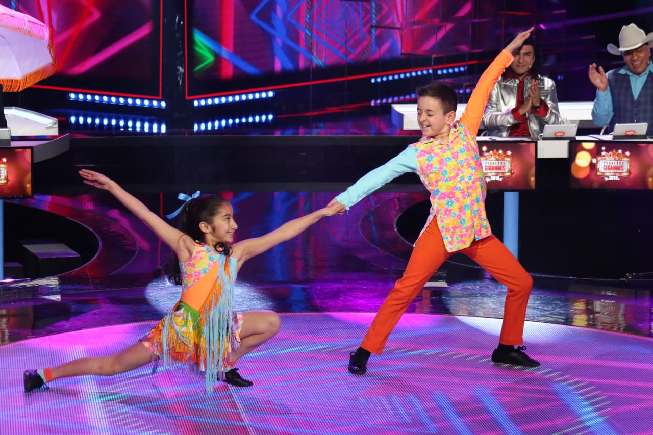 Marcela y Óscar bailaron una salsa al ritmo de 'Sal a bailar' de Víctor Manuelle.