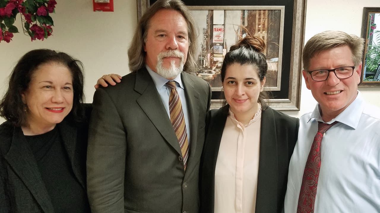 Absuelven a la esposa de Omar Mateen de haberlo ayudado a planear y ejecutar la masacre de Orlando