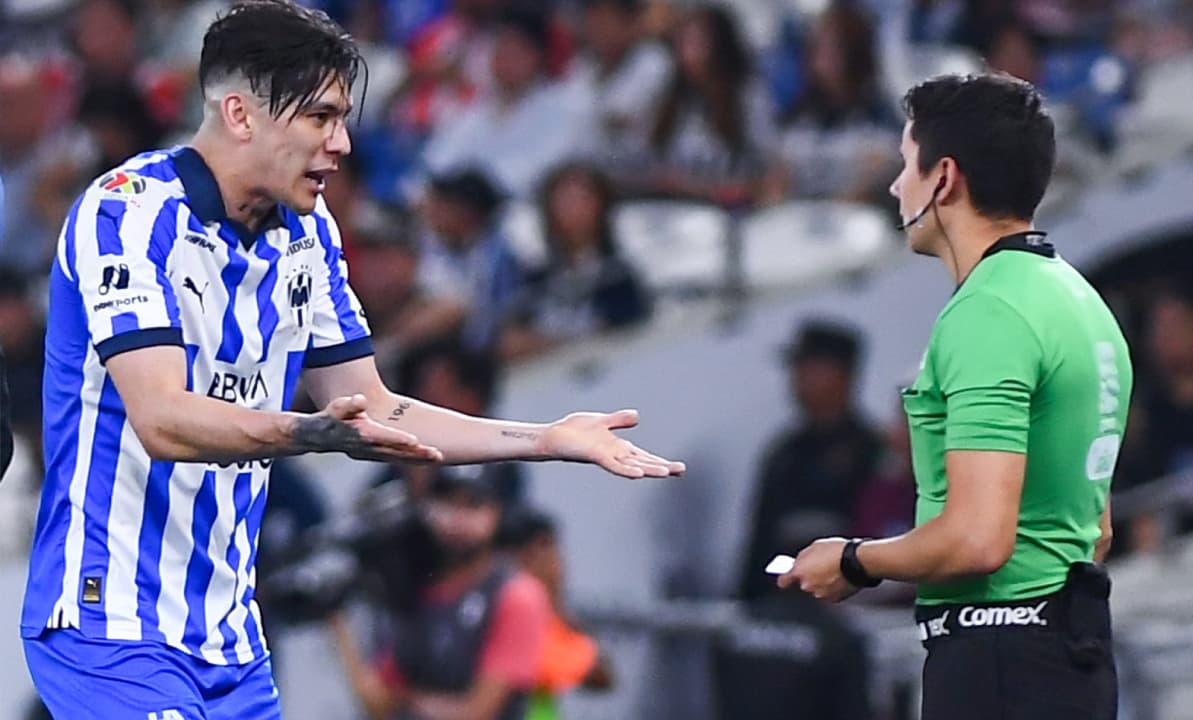 Arteaga se disculpa por su berrinche y expulsión