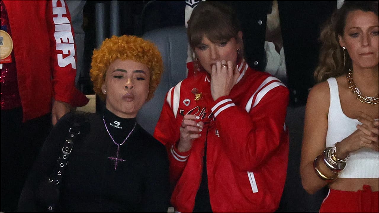 La cantante vivió momentos de zozobra y hasta se mordió las uñas.