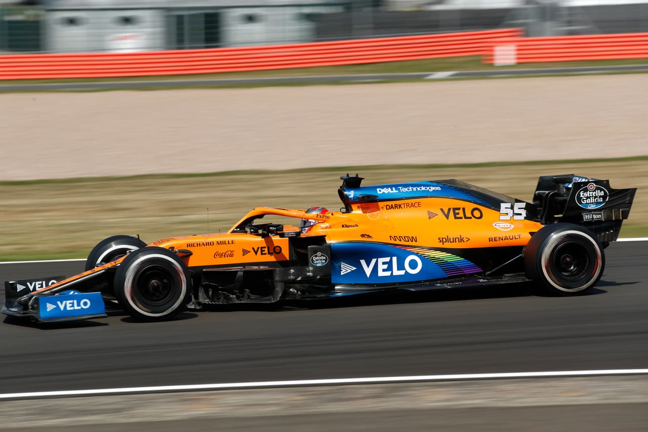 Max Verstappen de Red Bull cortó la racha ganadora de Hamilton y Mercedes. Leclerc (Ferrari) terminó en cuarto y los coequiperos de ‘Checo’, Stroll y Hulkenberg, terminaron en sexto y séptimo, respectivamente. La siguiente fecha se correrá el GP de España, en Barcelona.