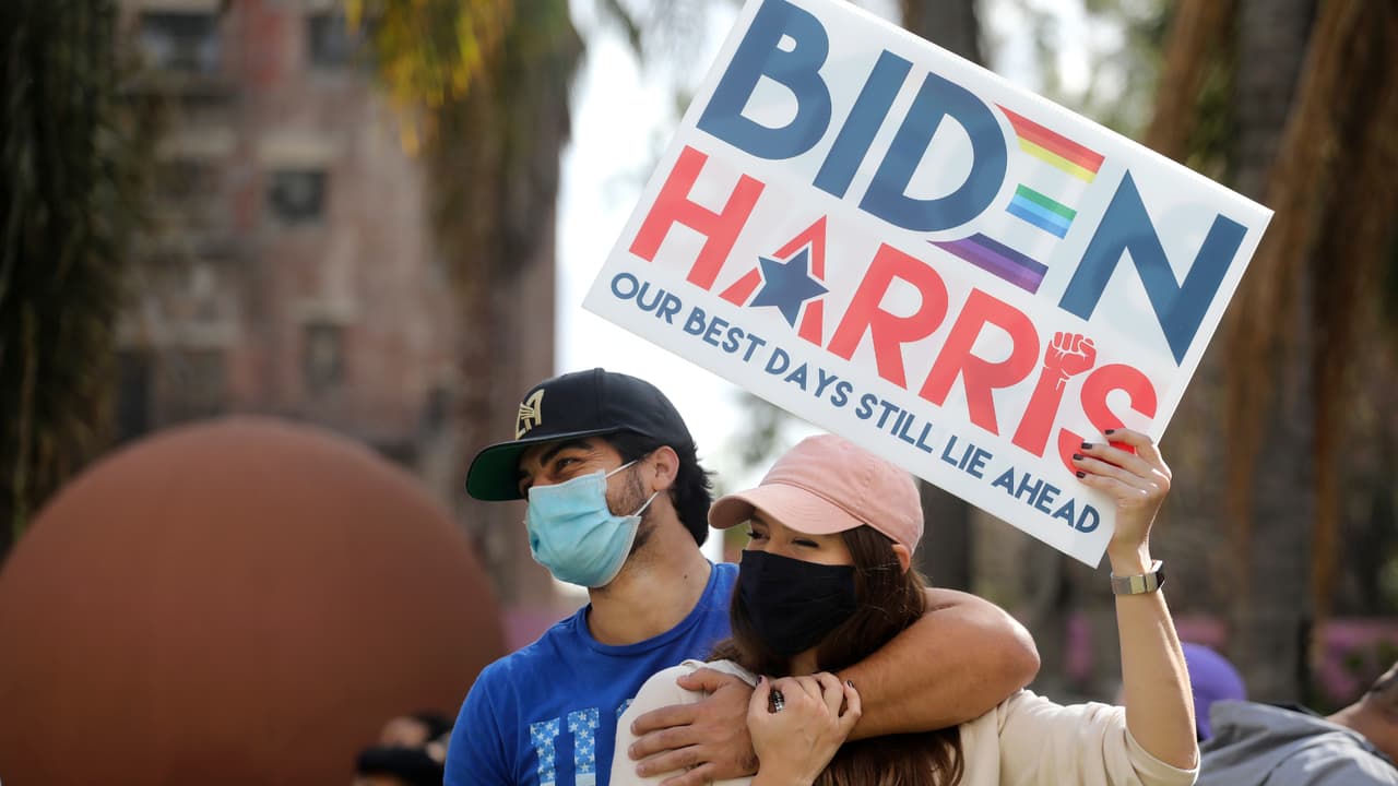 Las marchas pacíficas muestra la diversidad que representa a una de las ciudades más importantes en la costa oeste de Estados Unidos, tras cuatro días de tensa calma esperando los resultados electorales.