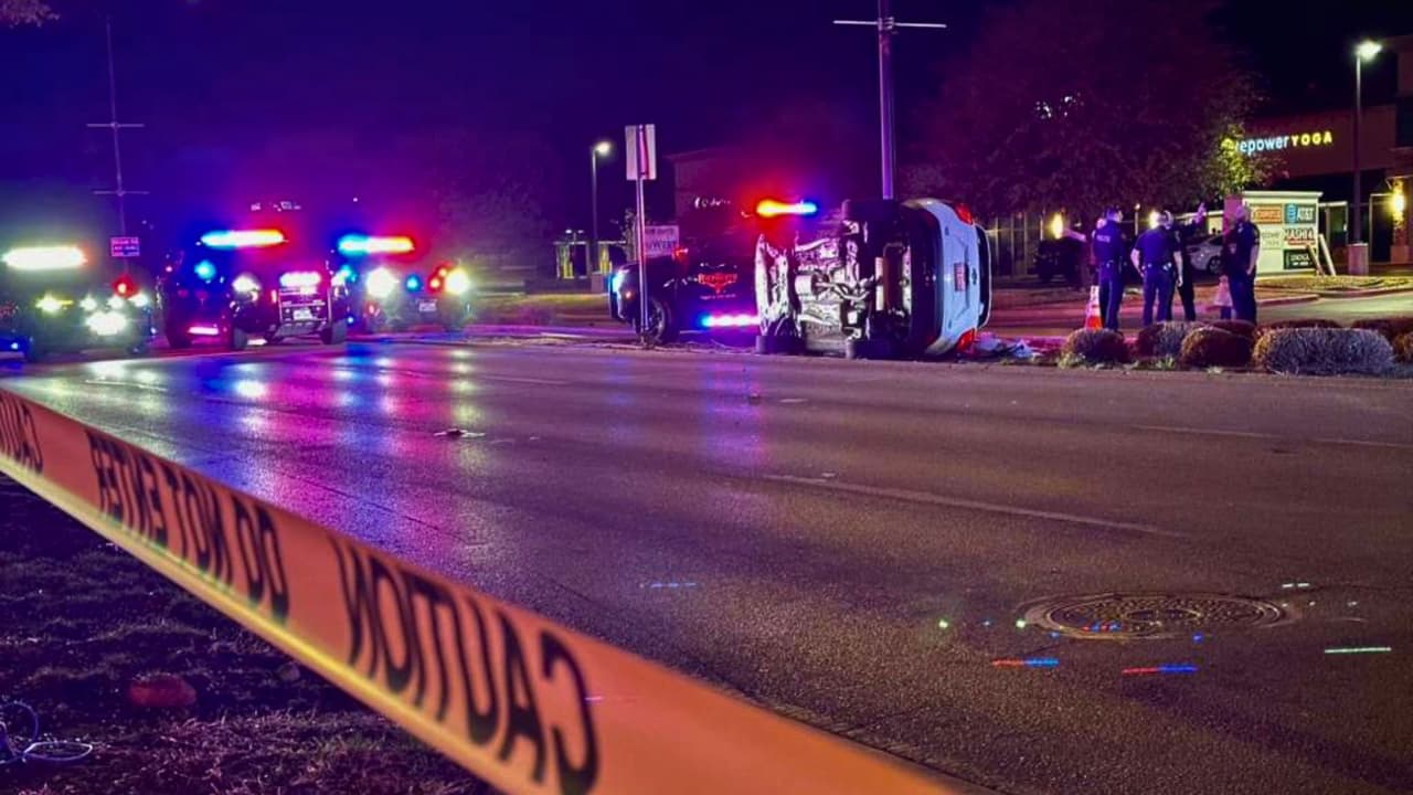 <h3 class="cms-H3-H3">Cinco personas bajo custodia</h3> 
<b>Cuatro fueron trasladadas a hospitales</b> y permanecen bajo vigilancia policial. 
<br>
<b>Una quinta persona no fue hospitalizada </b>y también quedó detenida. 
<br>Hasta el momento, las autoridades 
<b>no han divulgado las identidades de los detenidos ni los cargos que podrían enfrentar.</b>