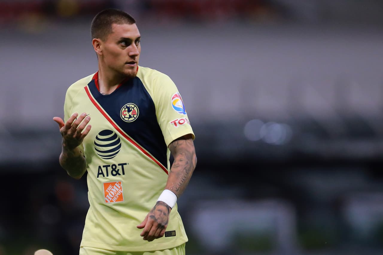 No solo fue el Piojo: Castillo también se fue contra el arbitraje en la derrota ante Xolos