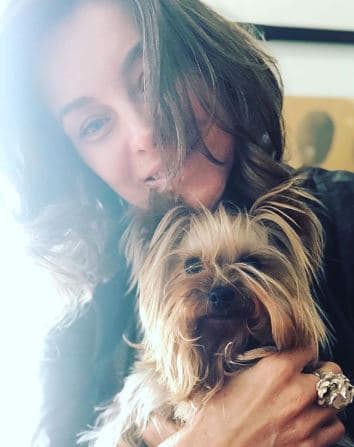 La cercanía entre Dominika y Cocó era tal, que, incluso, la perrita acompañaba a la actriz con algunas terapias caseras.