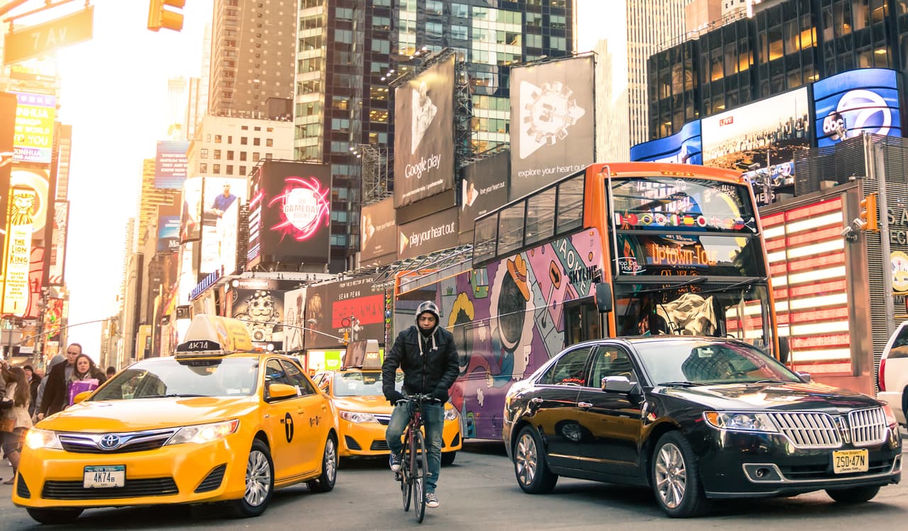 Uber quiere que las ciudades agreguen peajes urbanos