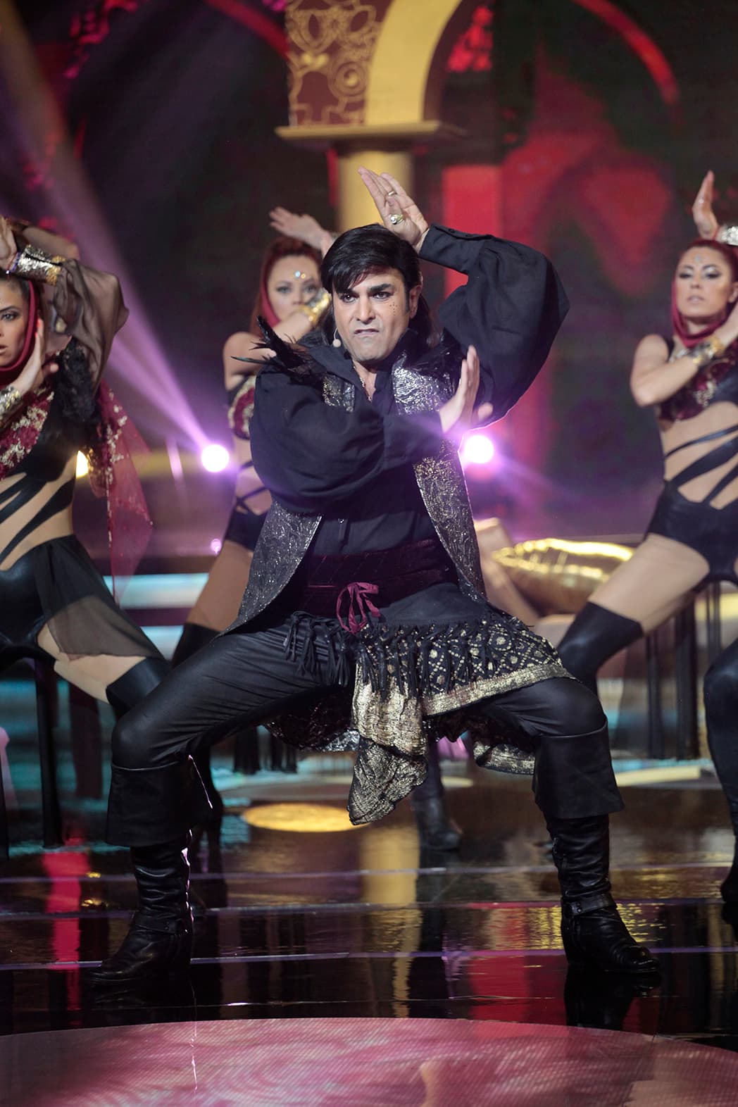 Según dijo el mismo Albertano, el objetivo fue rendirle homenaje a Miguel Bosé "con este himno a la sensualidad".