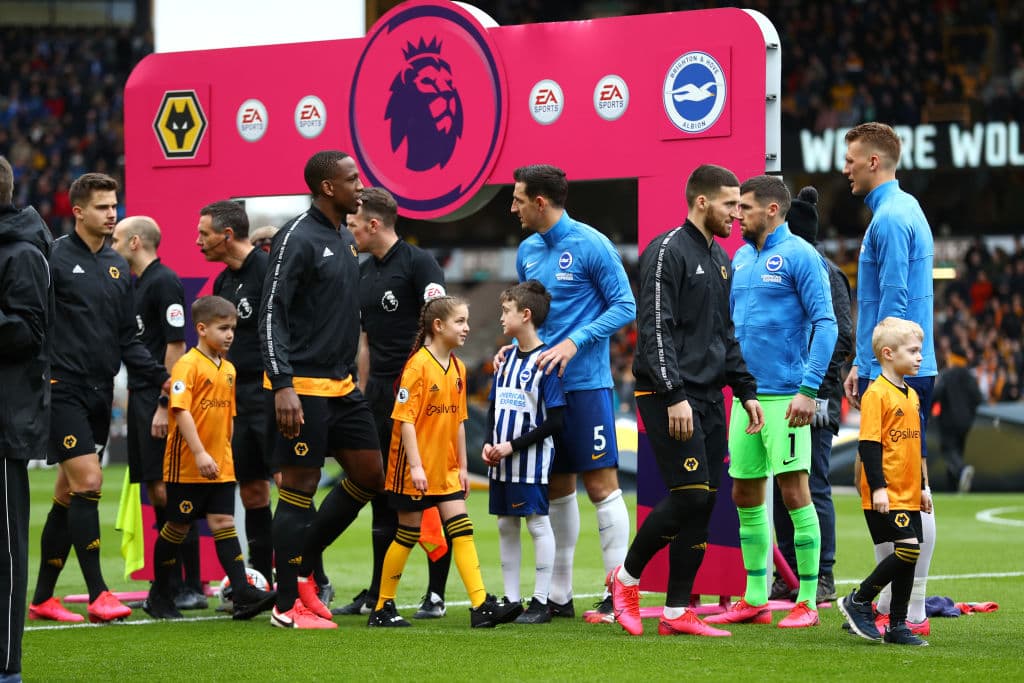 Entre risas y miradas, el Wolverhampton y el Brighton se saludaron a la distancia, sin dejar de lado las risas y la incertidumbre.