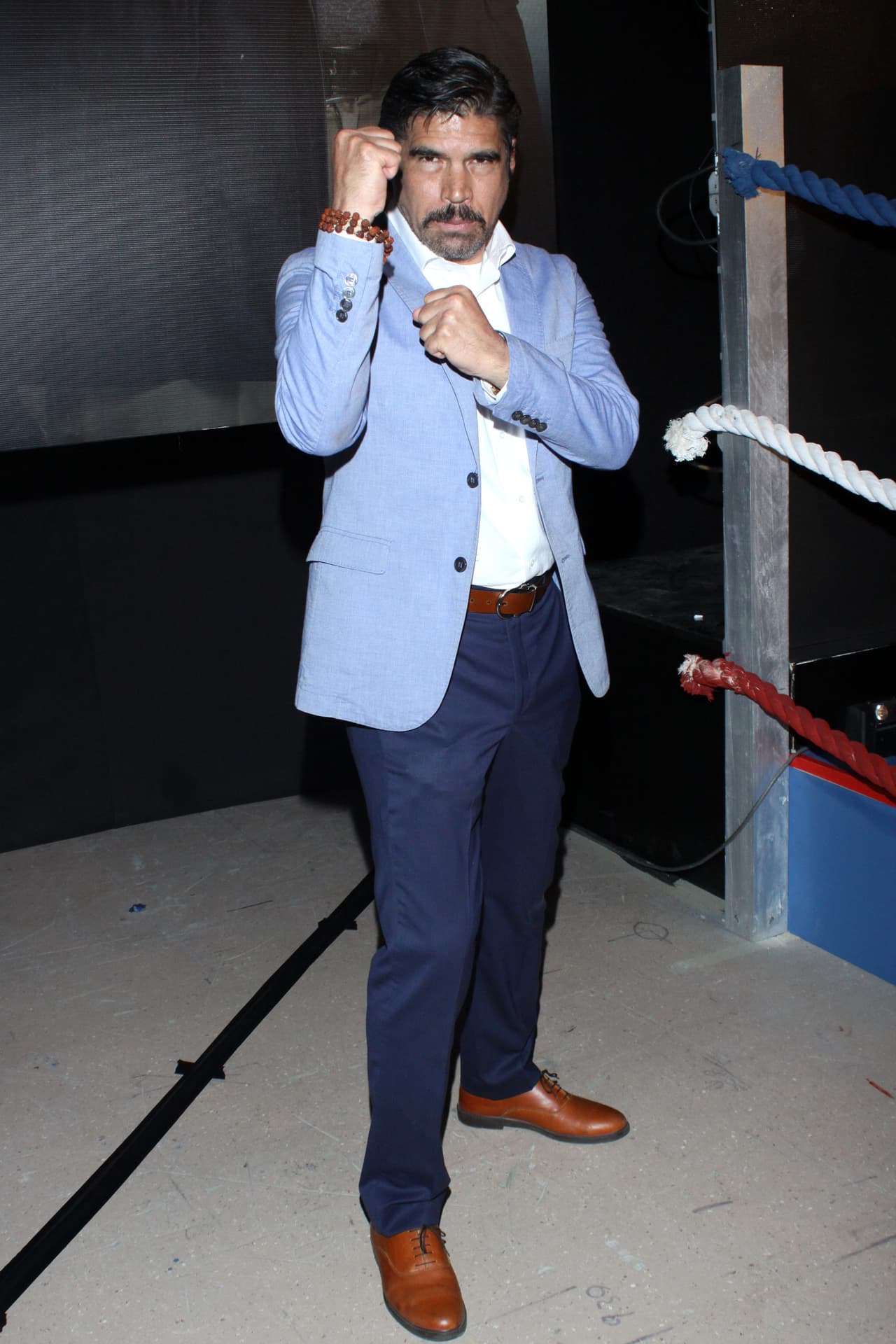 Actualmente, Alberto Estrella se encuentra en grabaciones de la telenovela 'Vencer el silencio', producida por Rosy Ocampo.