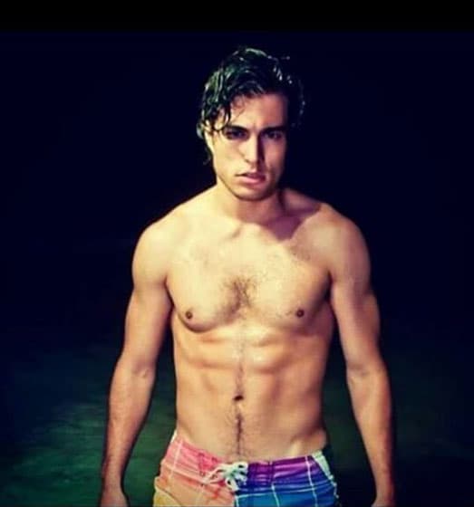 Sin embargo sufrió un pequeño susto, pues tuvo un accidente automovilístico.