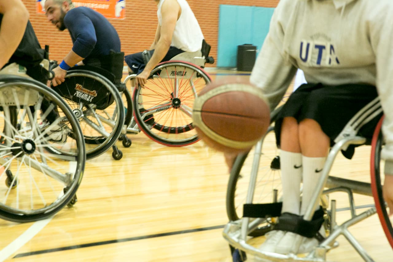 Entre lunes y viernes, los Movin' Mavs entrenan por tres horas cada día, comenzando a las 7 am.