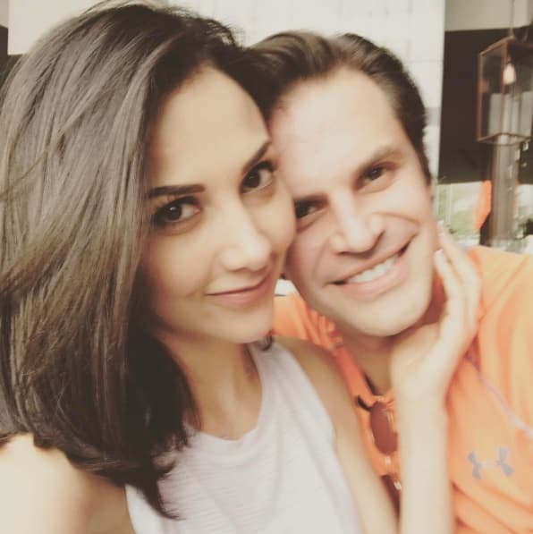 "En realidad llevamos pocos meses saliendo, pero Cynthia es una gran mujer", hay que recordar que el actor ya estuvo casado con la actriz Mónica Fonseca de 2009 a 2011 y luego tuvo una larga relación de cuatro años con Cecilia Galliano.