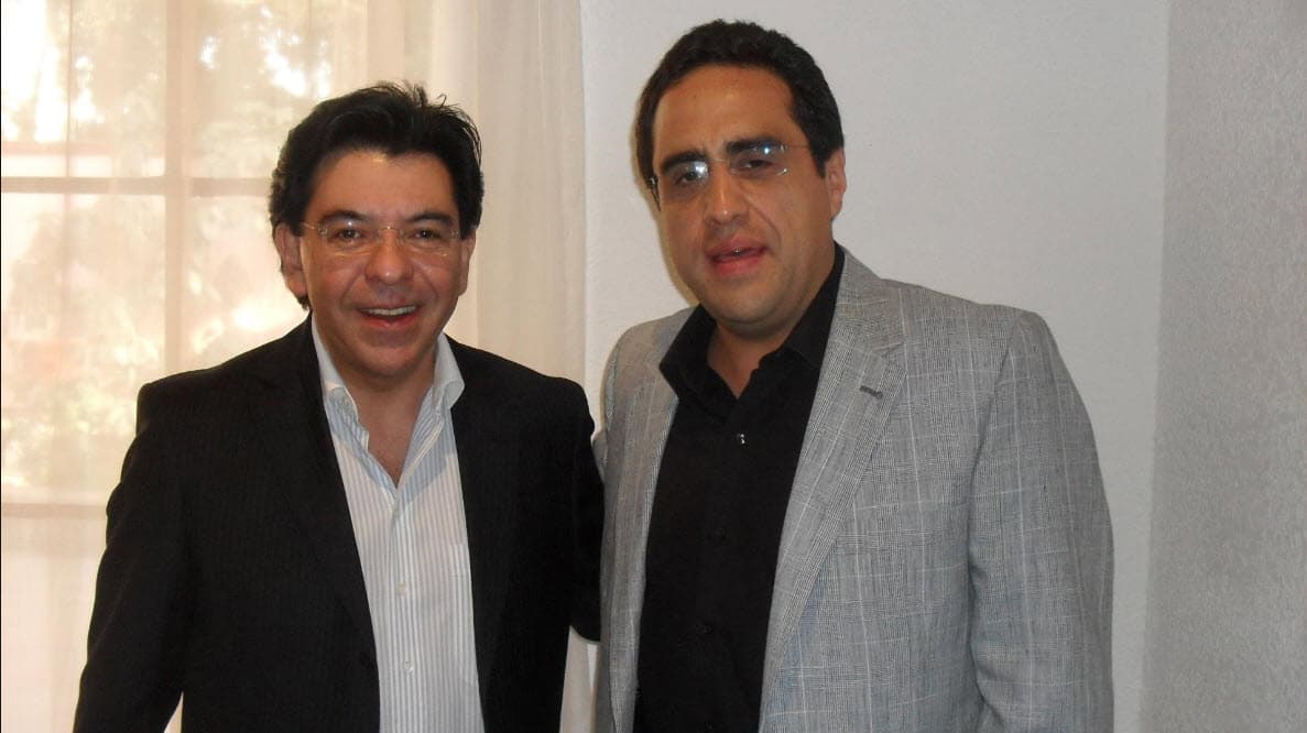 'El Señor Aguilera', como es conocido en la televisión mexicana gracias a su participación en el icónico programa 'En familia… con Chabelo', habló recientemente de la 
<b>relación que mantiene con Aislinn</b>.
<br>