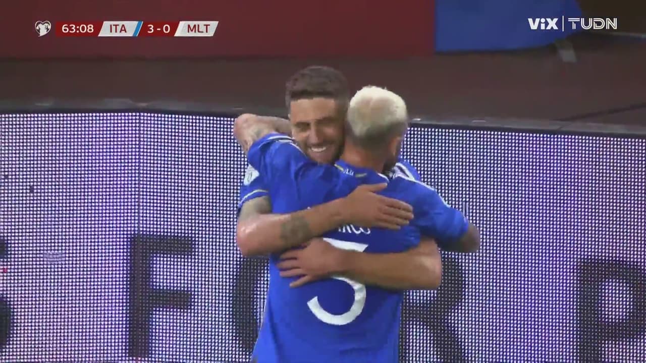 ¡Grazie per il 3-0! Berardi marca su doblete y uno más para Italia