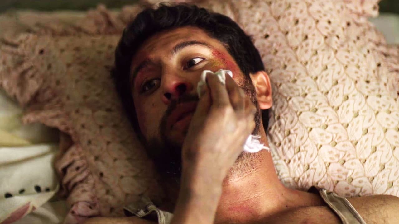 The military officers gave a beating to the man in charge of the poppy fields in ‘Triángulo Dorado’. He urged his wife to leave the territory as soon as possible.