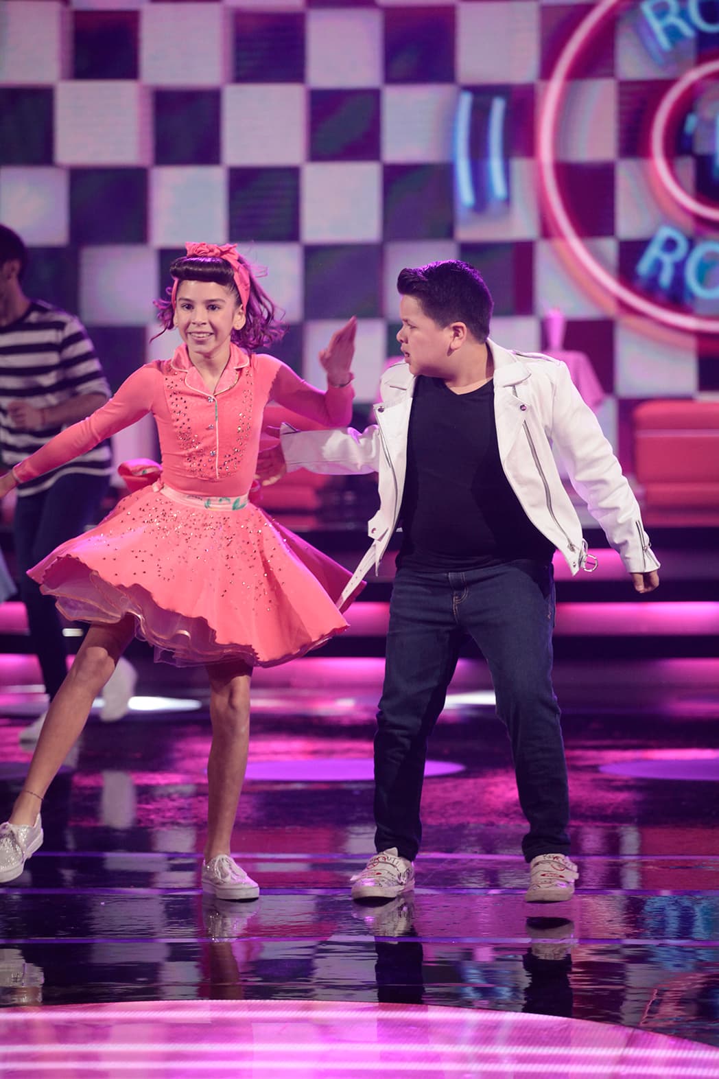 Mientras Verónica Castro resaltaba la alegría de la pareja en el baile, Miguel Bosé sugirió que había sido "un baile menor", comparado con sus anteriores actuaciones.