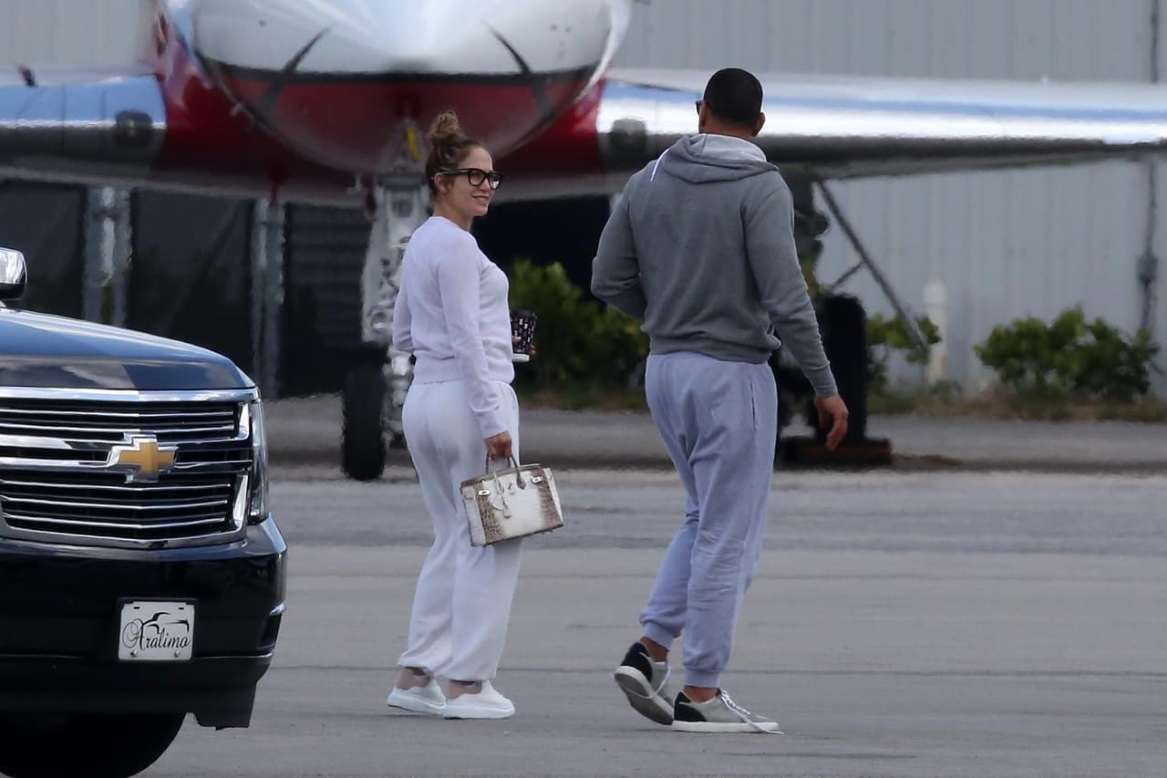 Jennifer López lucía un poco más contenta.