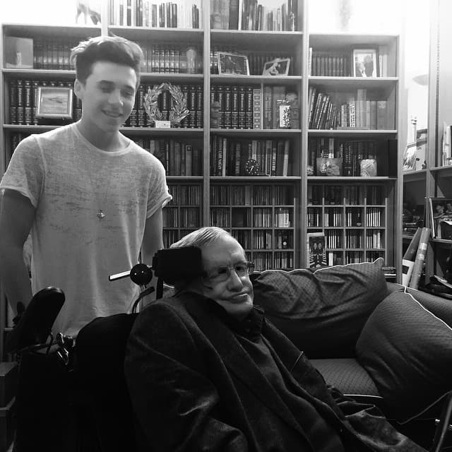 El momento más especial de este recorrido fue el encuentro que tuvieron con el físico Stephen Hawking.