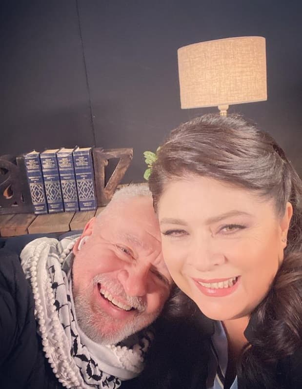 La producción ya había realizado varias reuniones para hacer la segunda parte de Corona de Lágrimas, según se puede ver en redes sociales. 'El Güero' Castro publicó una foto con su protagonista y el siguiente mensaje: "¡Siempre una alegría! @victoriaruffo #coronadelágrimas @canalestrellas".