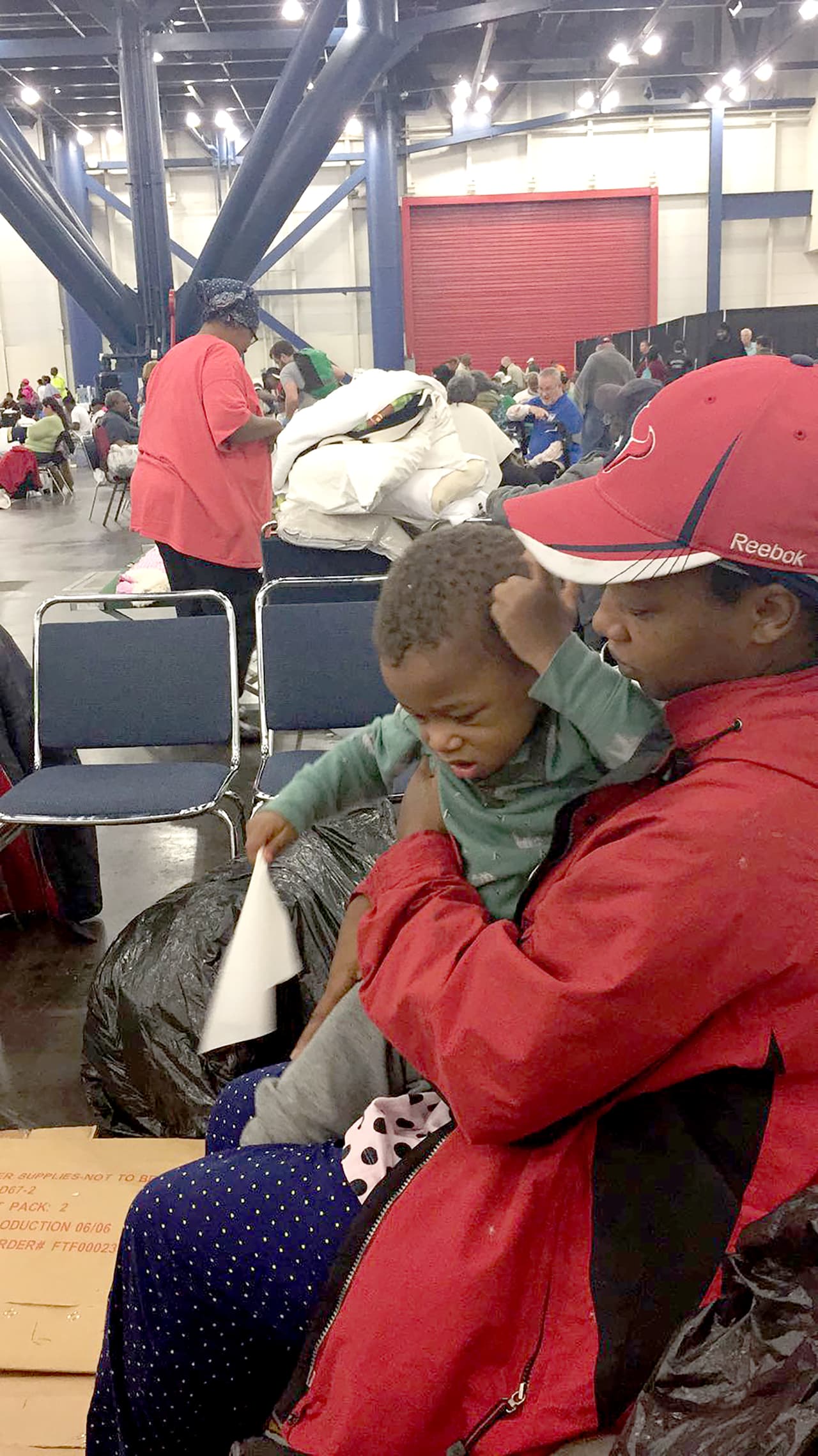 El Centro de Convenciones de Houston George Brown se ha convertido en el epicentro de la crisis de evacuados por Harvey.