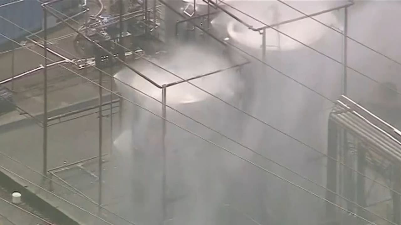 Resistencia a evacuar en California: Algunos vecinos no quieren dejar sus hogares pese a riesgo por tanque químico