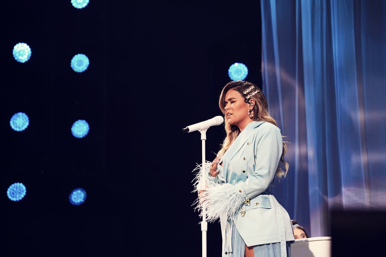 Karol G fue la encargada de abrir el show de Premios Juventud y lo hizo con su tema 'Ocean'.