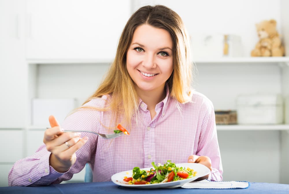 <b><u>Piscis</u></b>
<br>
<b>Preparación: </b>es tu tiempo de tu reafirmación personal, de darte cuenta lo mucho que vales. Si tu alimentación no es la mejor empieza a introducir buenos hábitos como consumir más frutas frescas, vegetales, granos enteros y si tienes un mal hábito como fumar este es el tiempo de la voluntad y prepárate para estar sin fumar cuando llegue el eclipse.