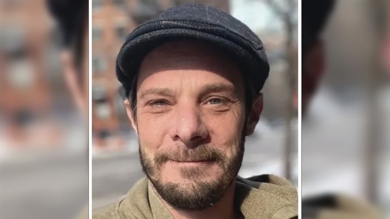 Mike Byrnes fue asaltado, golpeado y apuñalado en repetidas ocasiones por dos sujetos sobre la Avenida Van Buren.