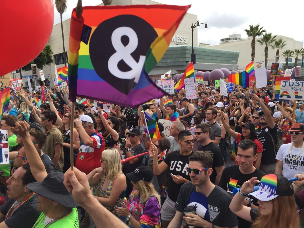 La asistencia se estimó en 100,000 personas.
