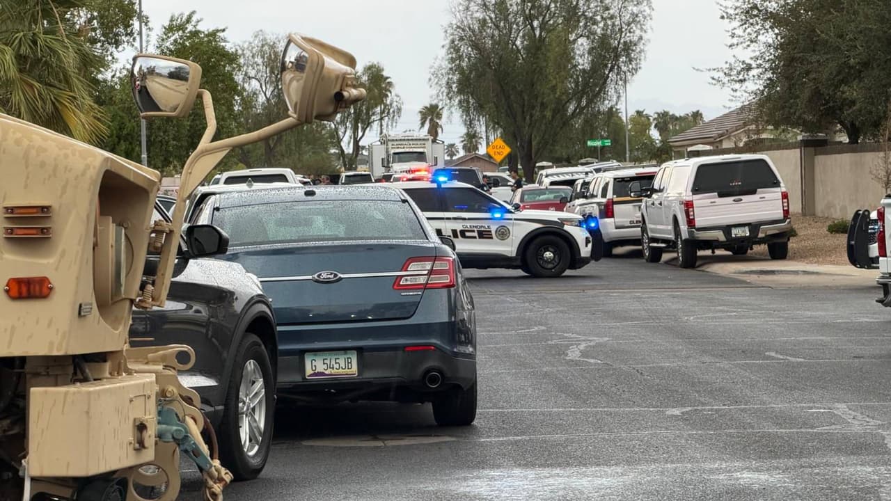 Hallan muerto a hombre que se atrincheró tras disparar contra agentes en Glendale
