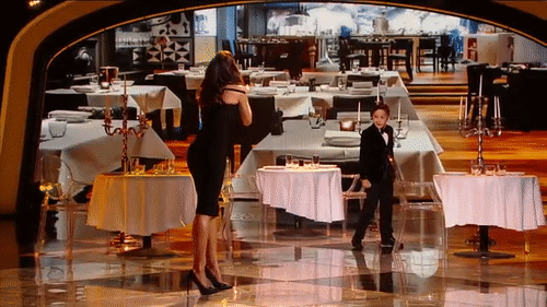 Alejandra Espinoza quedó encantada con Ángel y su interpretación de este agente secreto. 
<a href="http://www.univision.com/shows/pequenos-gigantes/angel-fue-el-agente-secreto-que-se-gano-el-corazon-de-alejandra-espinoza-video">Mira el espectacular momento.</a>