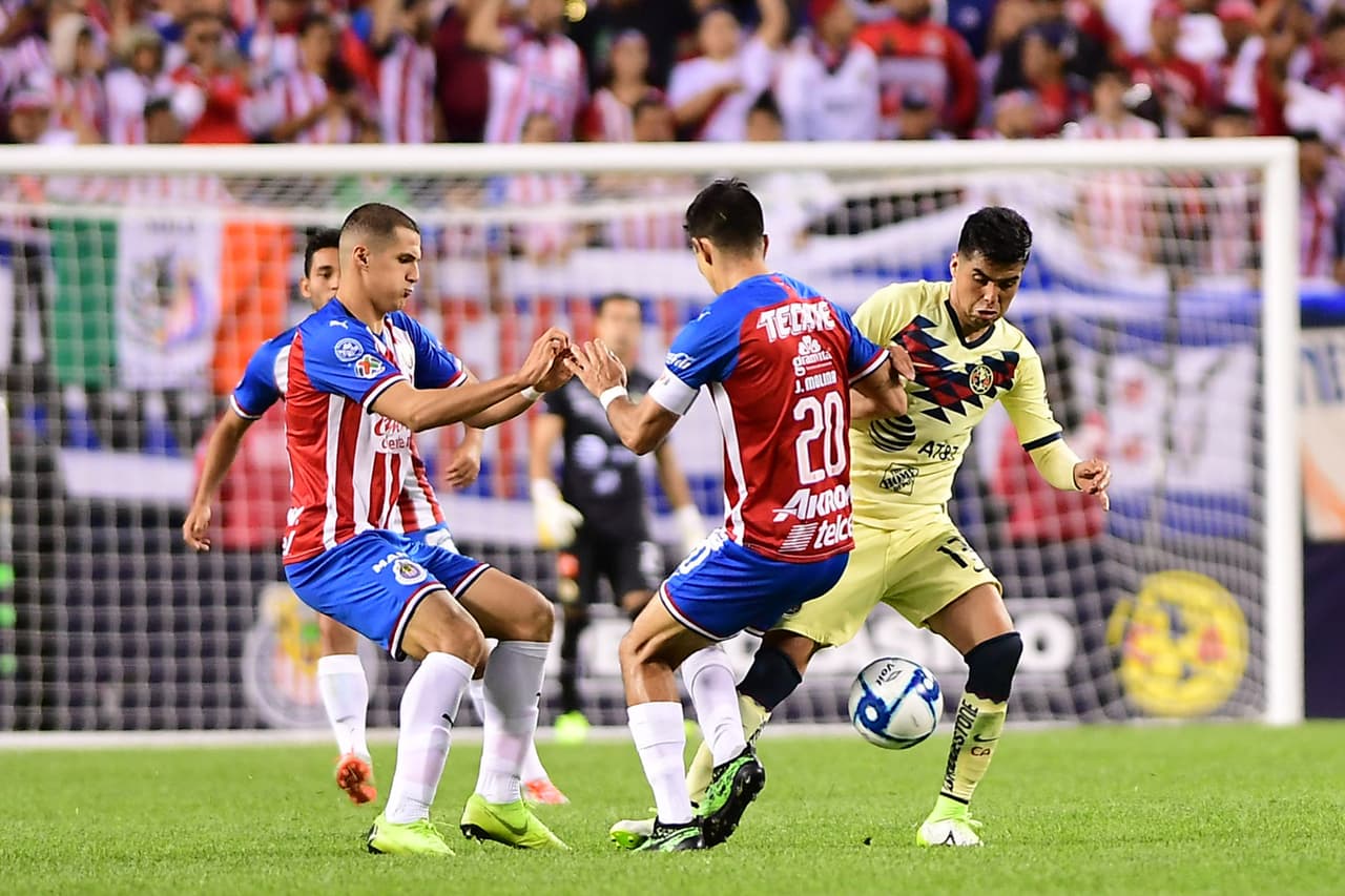 Empate sin goles entre Chivas y América en Estados Unidos.