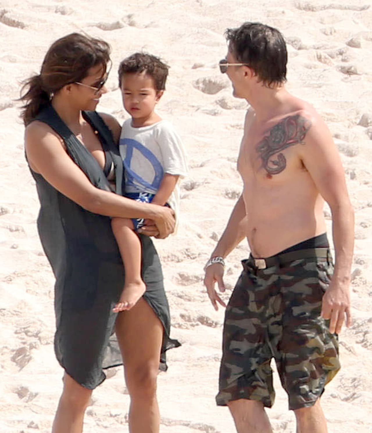 ¿A quién se parece más Maceo, a él o ella?