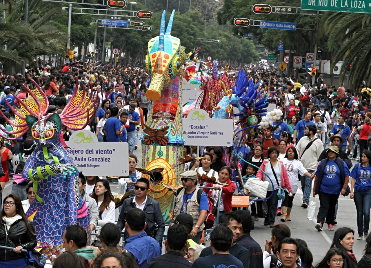 Miles de personas acompañaron el recorrido. Se espera la visita de otro tanto para conocerlos en Paseo de la Reforma.