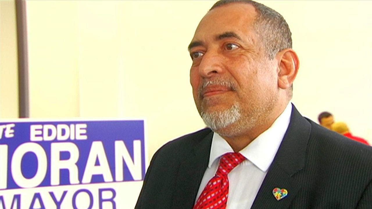 El demócrata obtuvo 6.548 votos para derrotar al republicano Louis R. Perugini, quien recibió solo 1.555 votos, en la carrera por la alcaldía de la ciudad de Reading.
<br>
<br>
<br>