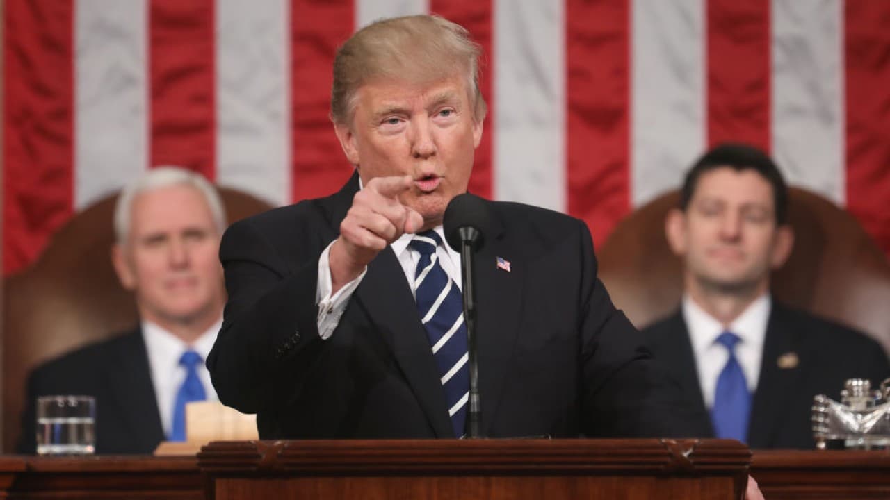 El estudio que usó Trump para atacar a los inmigrantes dice en verdad que la inmigración es positiva para la economía 