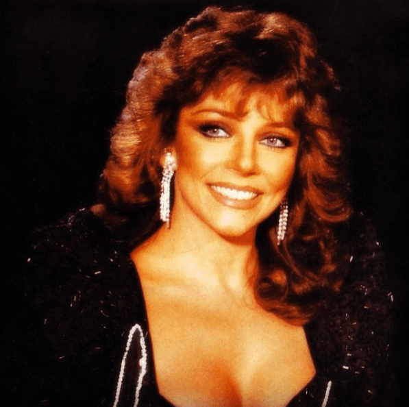 La mujer diez que dejaba sin aliento al Pelón desde la adolescencia es 
<a href="http://www.univision.com/temas/veronica-castro">Verónica Castro.</a>